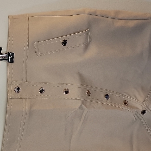 White House Black Market Beige Button-Front Skirt - Picture 2 of 11